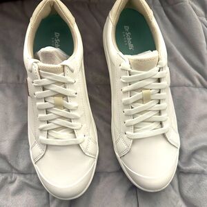 Dr. Scholl's Women's White Timeoff Sneakers